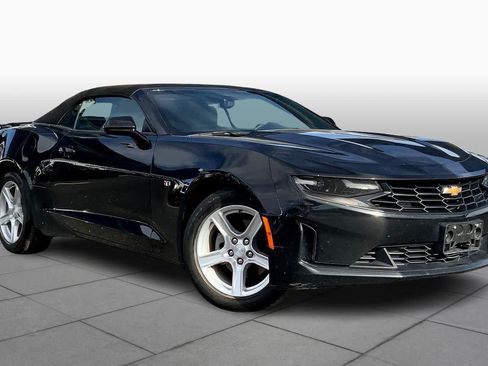 Used 2023 Chevrolet Camaro LT image 2