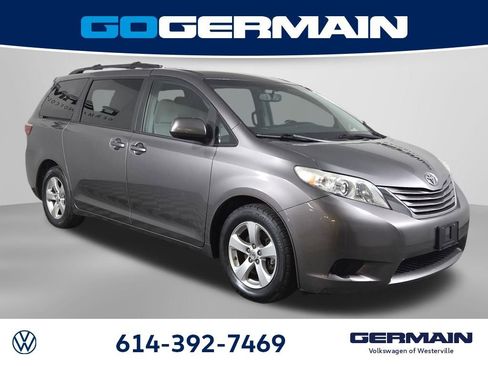 Used 2017 Toyota Sienna LE FWD image 5
