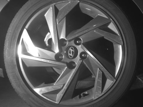Used 2025 Hyundai Elantra Limited image 15