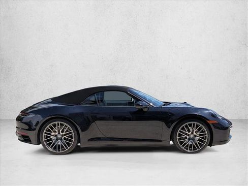 Used 2022 Porsche 911 Carrera RWD image 4