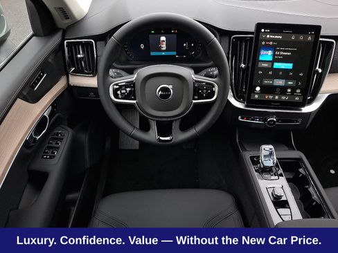 Used 2026 Volvo XC90 B6 Plus w/ Protection Package Premier AWD/4WD image 7