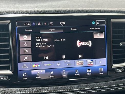 Used 2021 Chrysler Pacifica Touring-L image 22