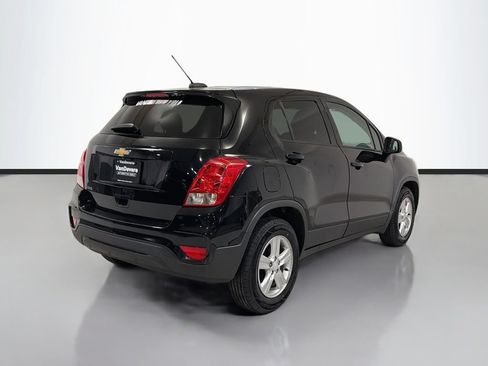 Used 2020 Chevrolet Trax LS w/ Tint and Cruise Package FWD image 10