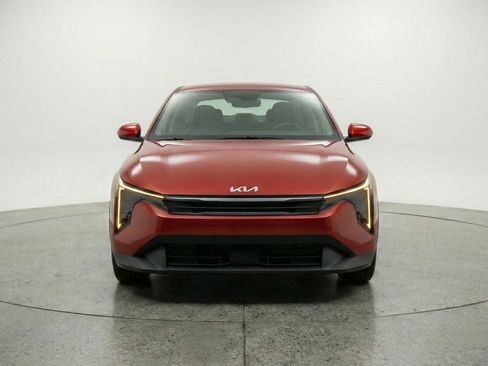 Used 2025 Kia K4 FWD image 2