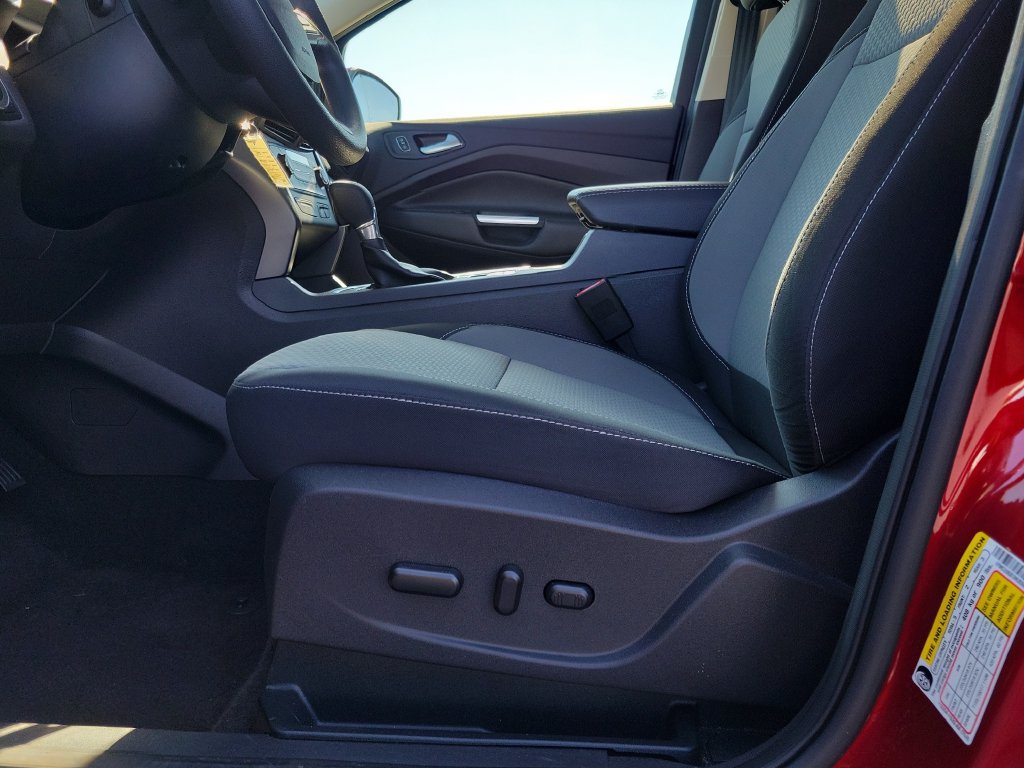 Certified 2017 Ford Escape SE w/ Equipment Group 201A FWD image 19
