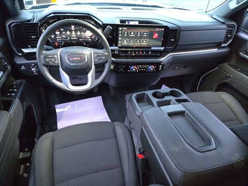 Used 2025 GMC Sierra 1500 Elevation image 24