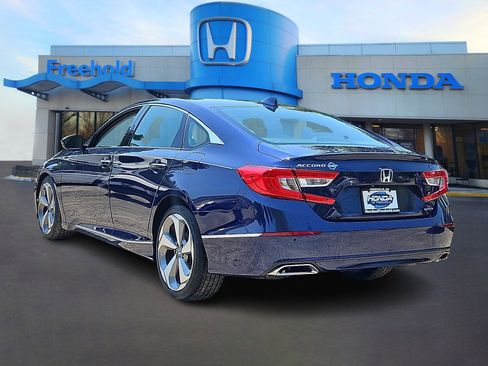 Used 2018 Honda Accord Touring image 5