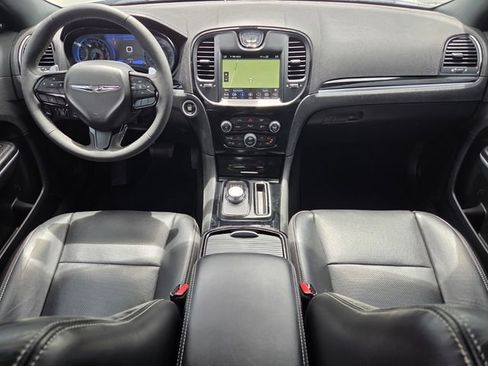 Used 2022 Chrysler 300 S w/ Comfort Group RWD image 16