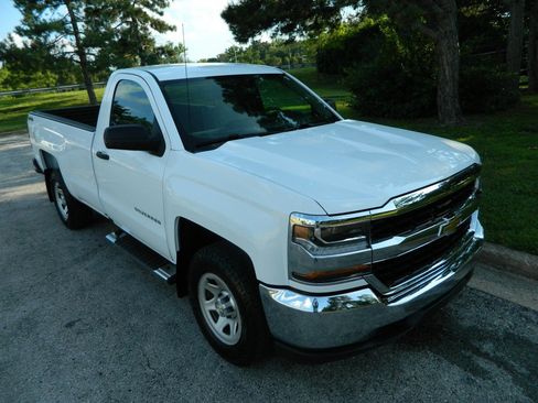 Used 2016 Chevrolet Silverado 1500 W/T w/ WT Convenience Package AWD/4WD image 3