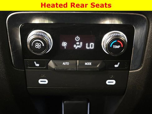 Used 2023 GMC Yukon Denali AWD/4WD image 36