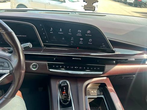 Used 2021 Cadillac Escalade Sport Platinum AWD/4WD image 15