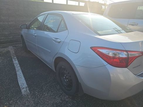 Used 2016 Toyota Corolla LE FWD image 12