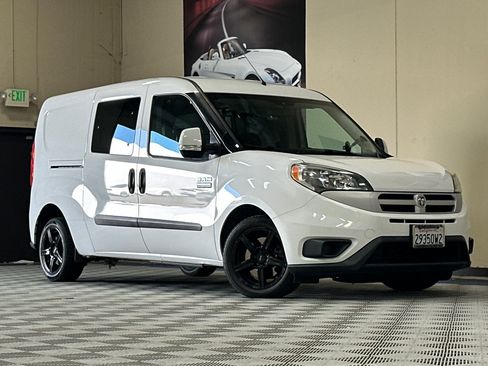 Used 2017 RAM ProMaster City Tradesman w/ Rear Back-up Camera Group FWD image 2