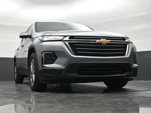 Used 2023 Chevrolet Traverse LT FWD image 26