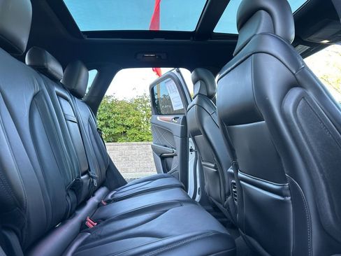 Used 2019 Lincoln MKC Reserve w/ MKC Climate Package image 33