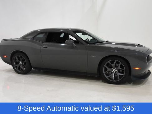 Used 2019 Dodge Challenger R/T RWD image 3
