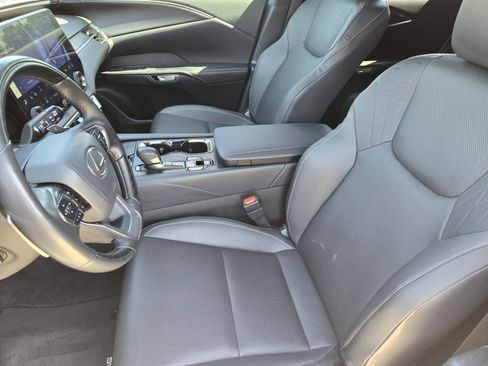 Used 2024 Lexus RX 350 Premium w/ Accessory Package (Z1) FWD image 10