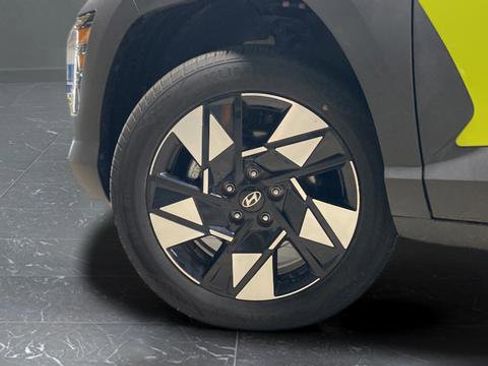 Certified 2025 Hyundai Kona SEL AWD/4WD image 30