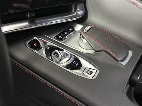 Used 2022 Chevrolet Corvette Stingray Premium Cpe w/ Z51 Performance Package image 22