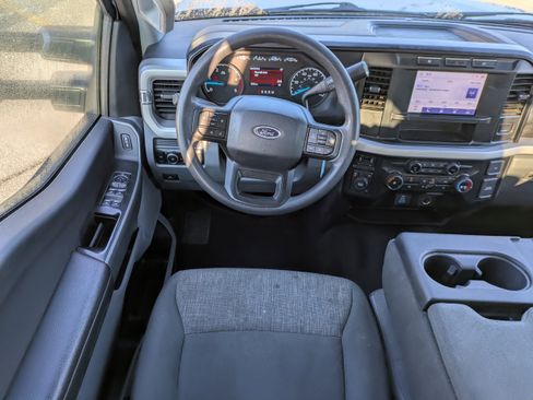 Used 2024 Ford F350 XLT image 17