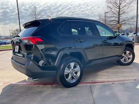 Used 2025 Toyota RAV4 XLE image 6