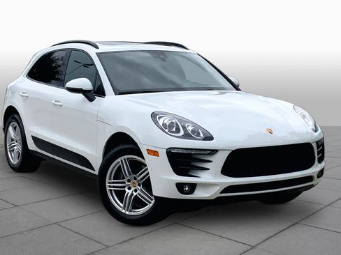 Used 2018 Porsche Macan AWD/4WD image 3