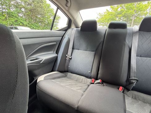 Used 2025 Nissan Versa SV FWD image 38