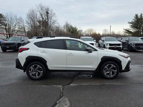 Used 2024 Subaru Crosstrek 2.0i Premium image 9
