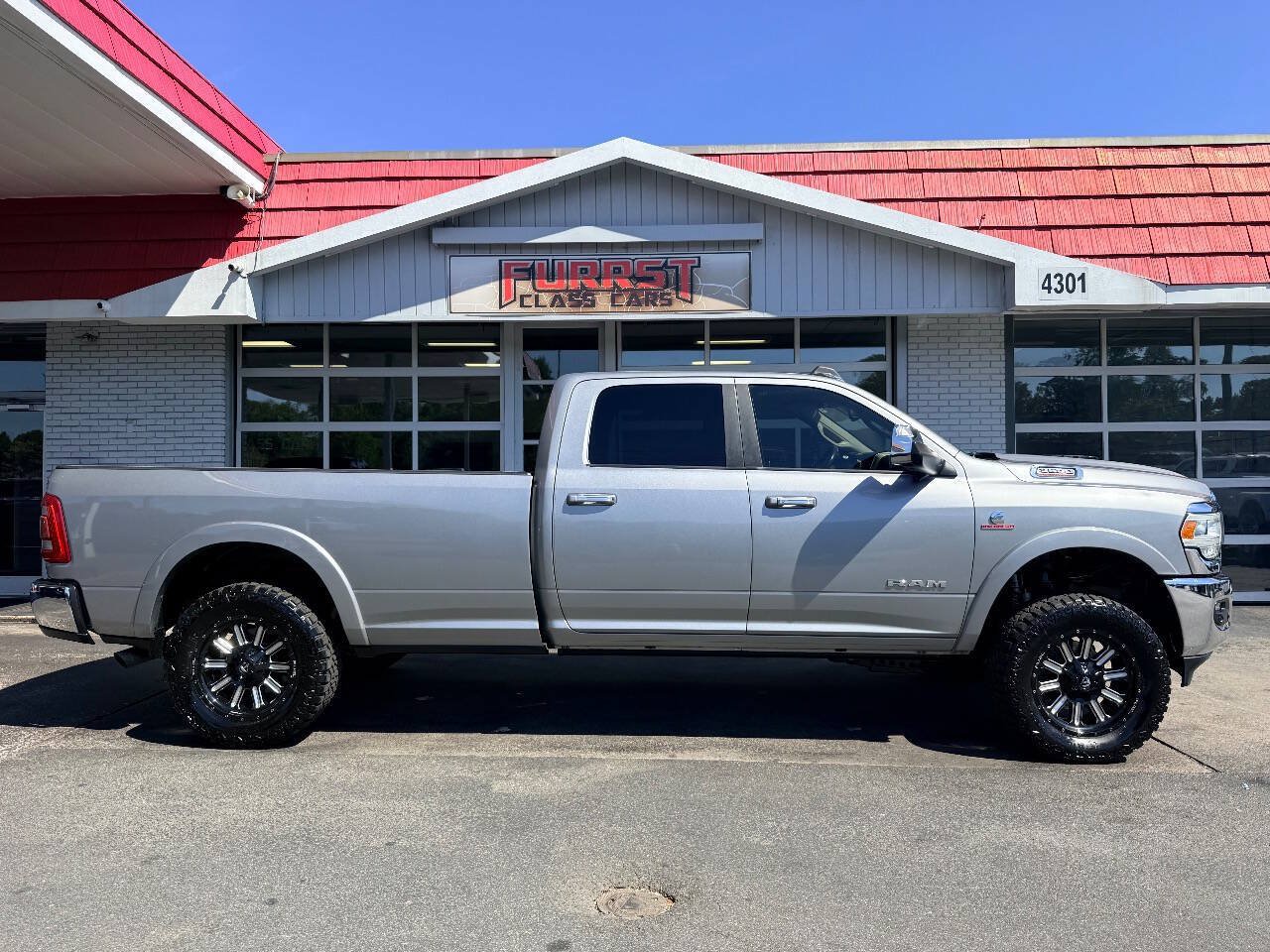Used 2019 RAM 3500 Laramie AWD/4WD image 2