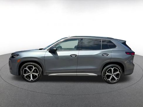 Used 2026 Volkswagen Tiguan SE FWD image 8