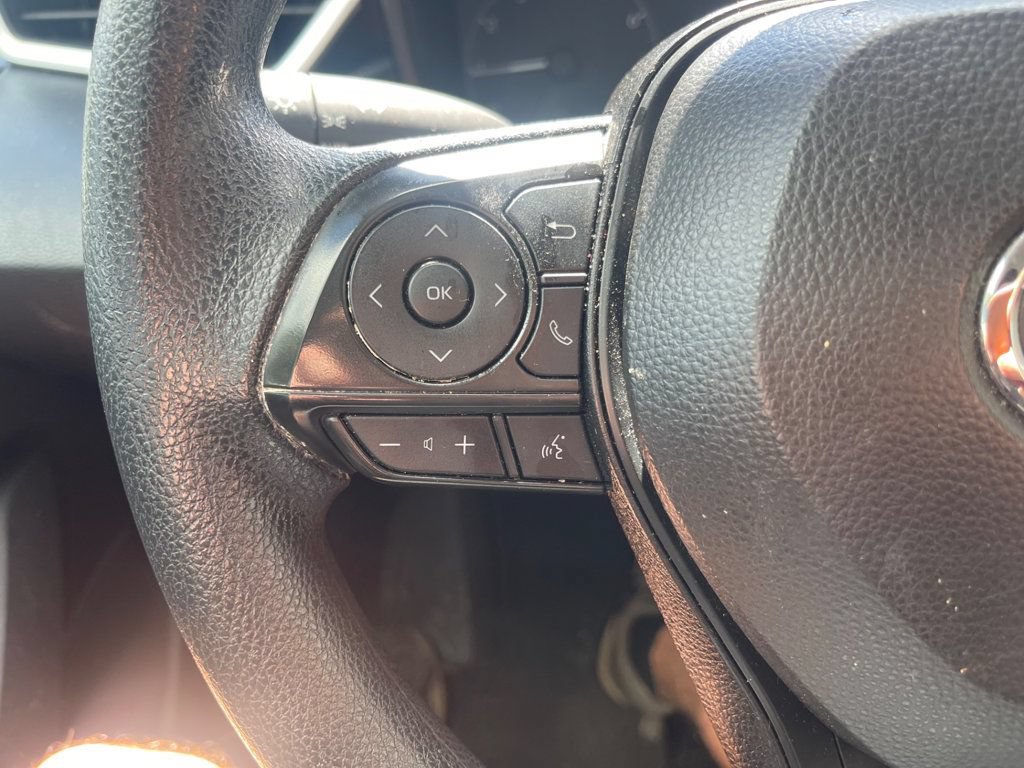 Used 2025 Toyota Corolla LE FWD image 14