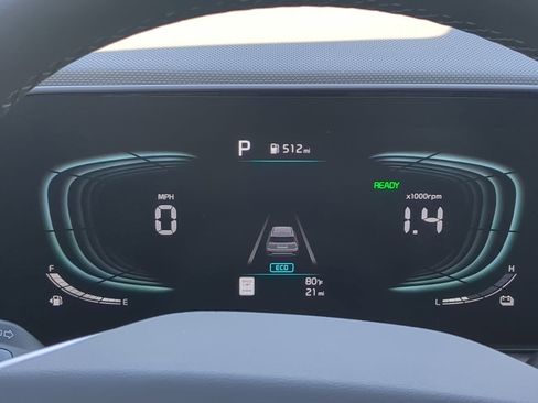 New 2025 Kia Niro EX Touring image 19