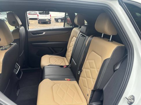 Used 2026 Volkswagen Atlas Cross Sport SE AWD/4WD image 35