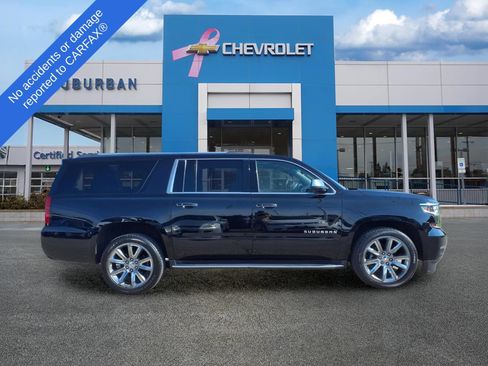 Used 2017 Chevrolet Suburban Premier AWD/4WD image 4