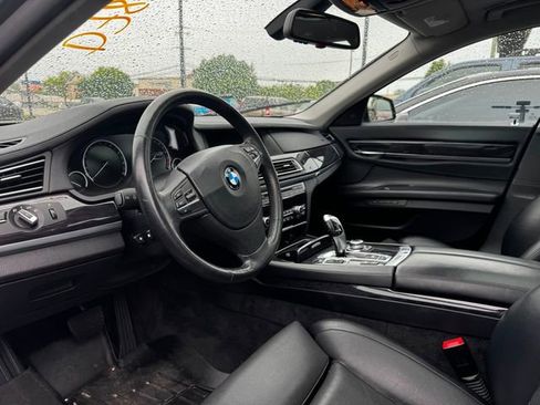 Used 2010 BMW 750Li xDrive AWD/4WD image 3