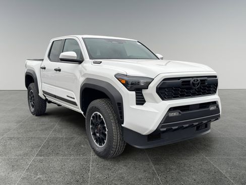 New 2025 Toyota Tacoma TRD Off-Road image 7