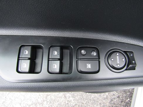 Used 2022 Kia Rio S image 11