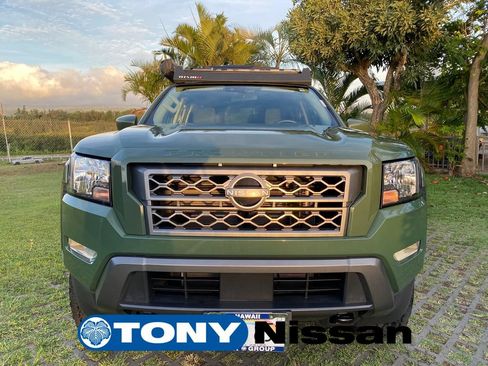 Used 2023 Nissan Frontier SV w/ Technology Package AWD/4WD image 2
