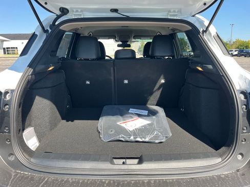 New 2026 Nissan Kicks SR w/ Cold Weather Package image 35