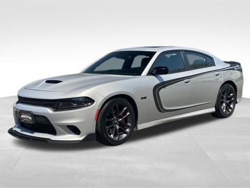 Used 2023 Dodge Charger R/T w/ Plus Group RWD image 3