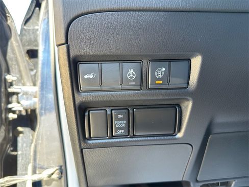 Used 2023 Nissan Armada SL image 31