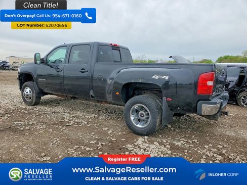 Used 2011 GMC Sierra 3500 SLT w/ SLT Convenience Package AWD/4WD image 3