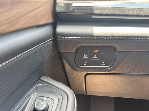 New 2026 Volkswagen Atlas SE AWD/4WD image 28