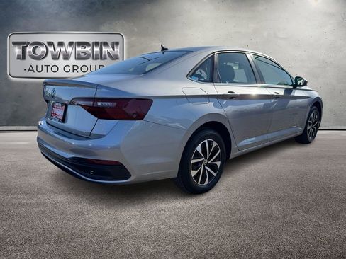 Used 2024 Volkswagen Jetta S image 4