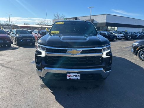 Used 2025 Chevrolet Silverado 1500 LT image 8