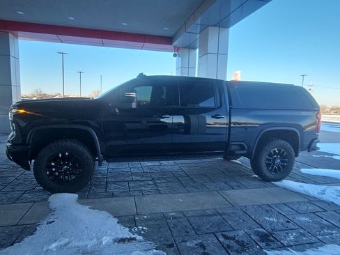 Used 2025 Chevrolet Silverado 2500 LTZ w/ Trail Boss Package image 11