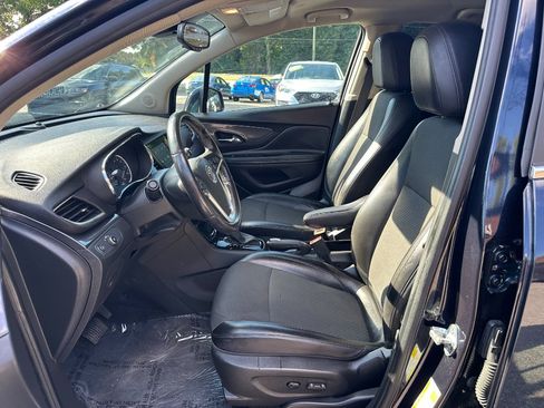 Used 2022 Buick Encore Preferred w/ Safety Package II AWD/4WD image 10