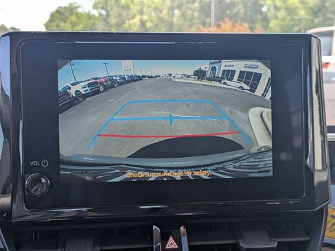 Used 2025 Toyota Corolla LE FWD image 14