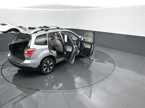 Used 2018 Subaru Forester 2.5i Premium AWD/4WD image 26