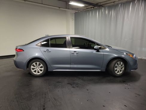 Used 2022 Toyota Corolla LE FWD image 9